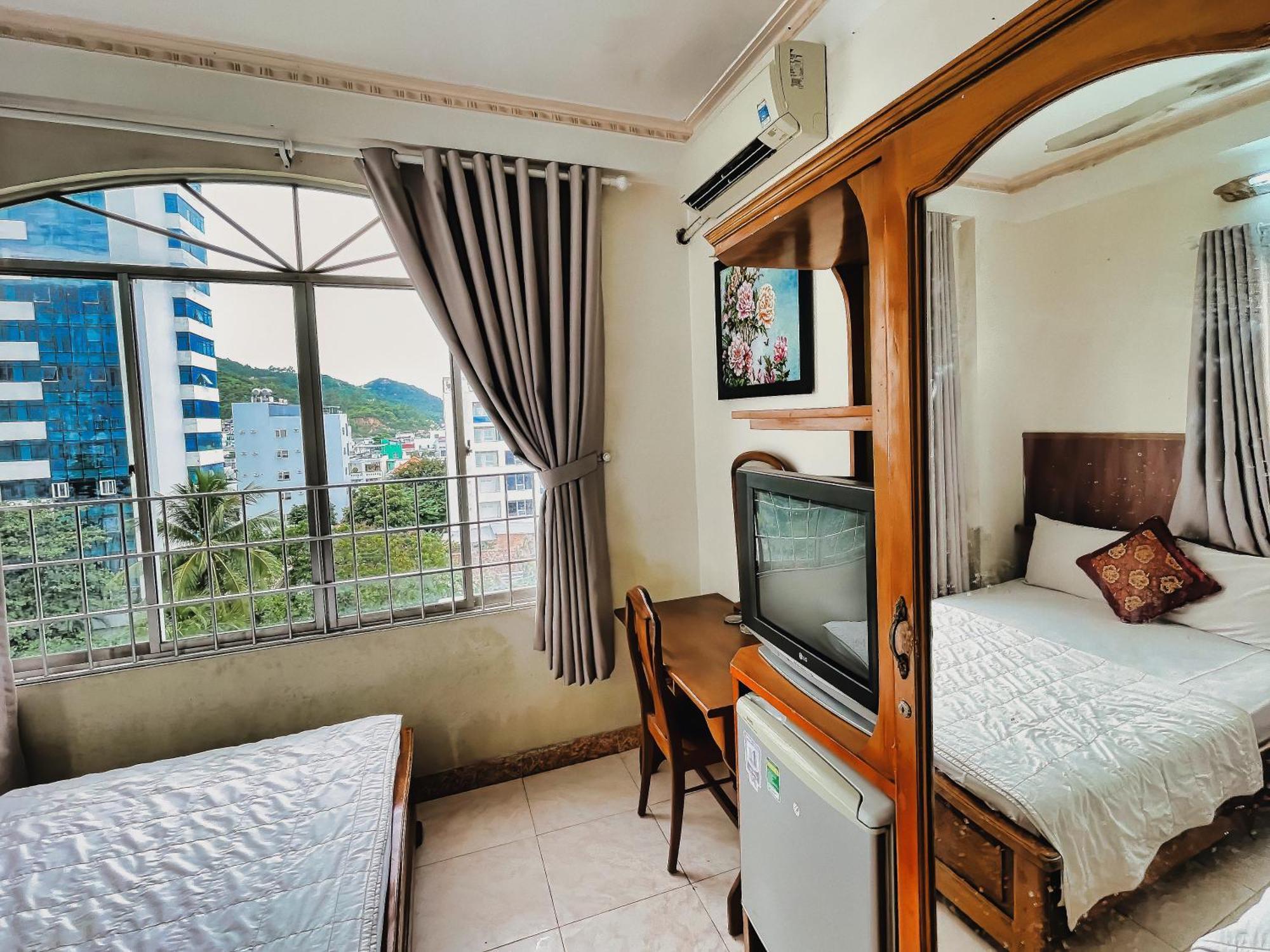 Quang Vinh 2 Hotel Nha Trang Luaran gambar